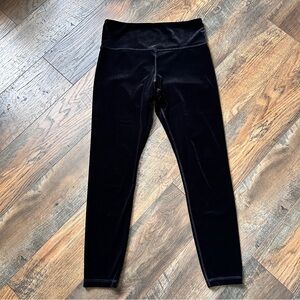 ~*~ Athleta Elation Velvet Tight M Petite Black ~*~